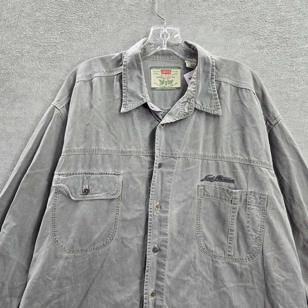 VINTAGE Levi's Men Button Up Shirt XL Gray Denim Long‎ Sleeve 90s